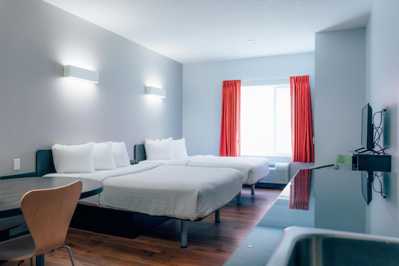 Motel 6 艾尔德里 外观 照片