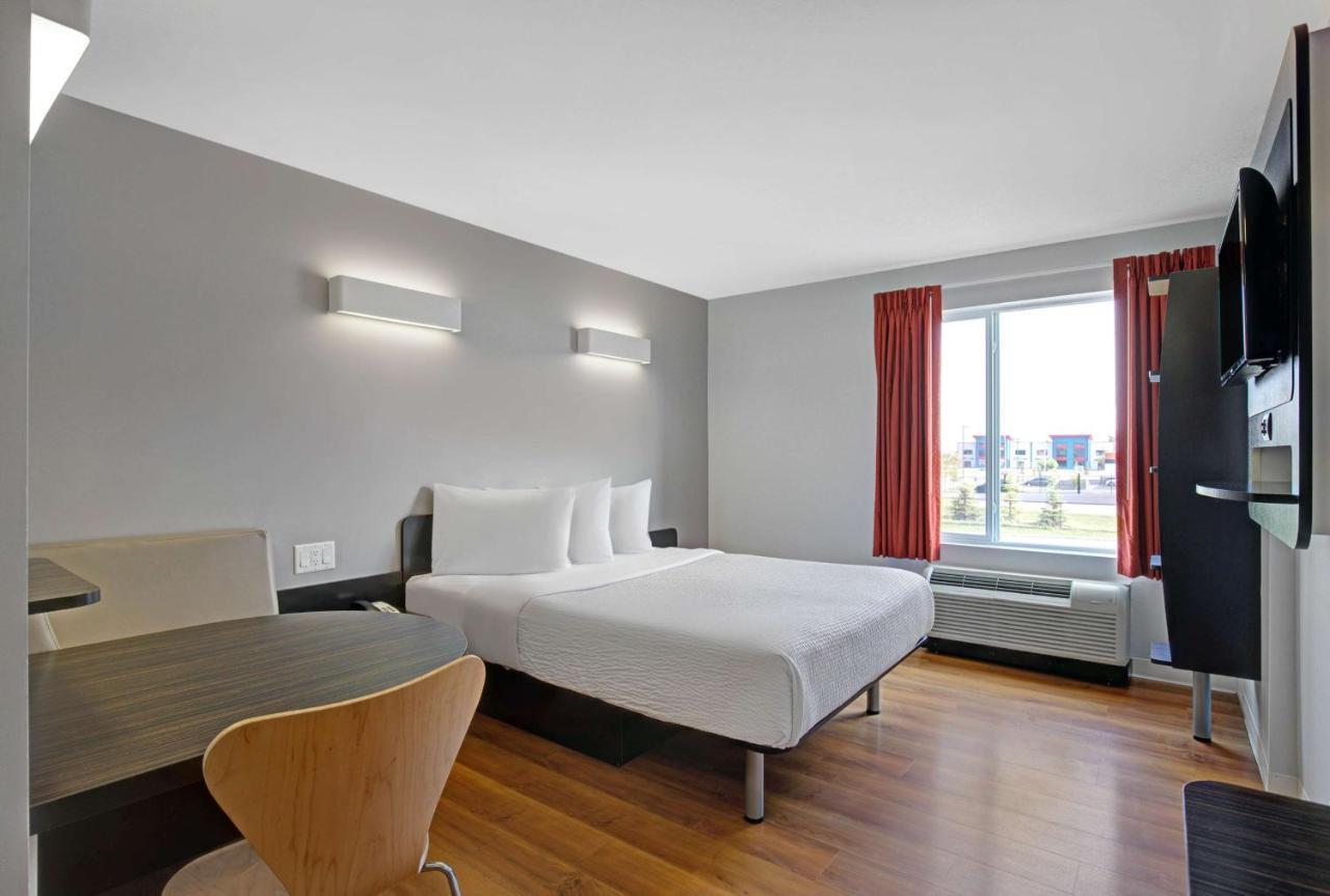 Motel 6 艾尔德里 外观 照片