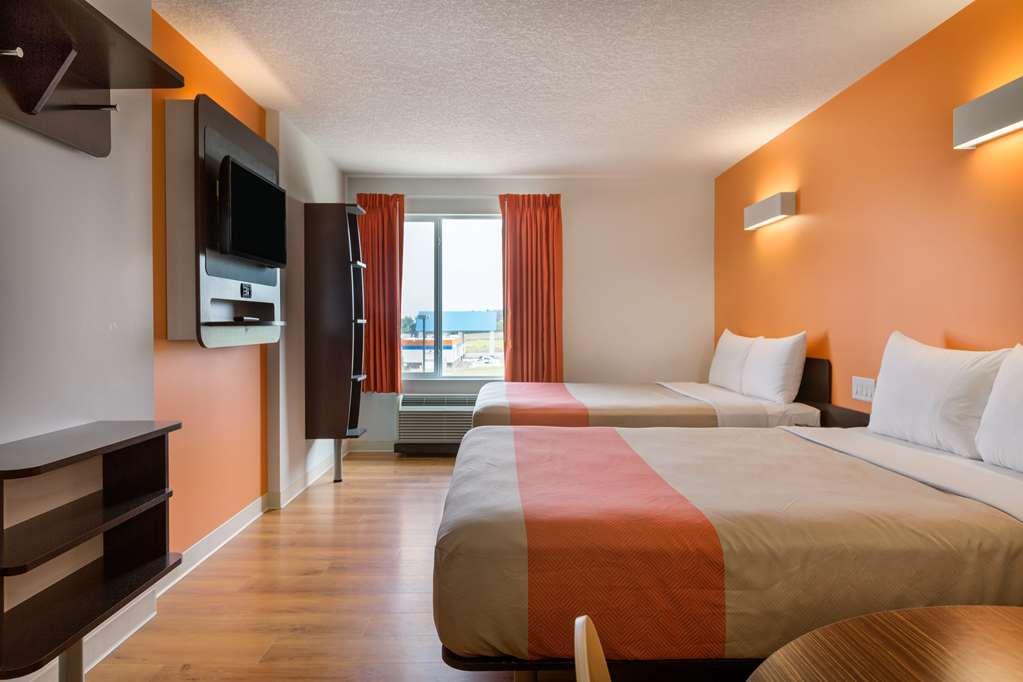 Motel 6 艾尔德里 客房 照片