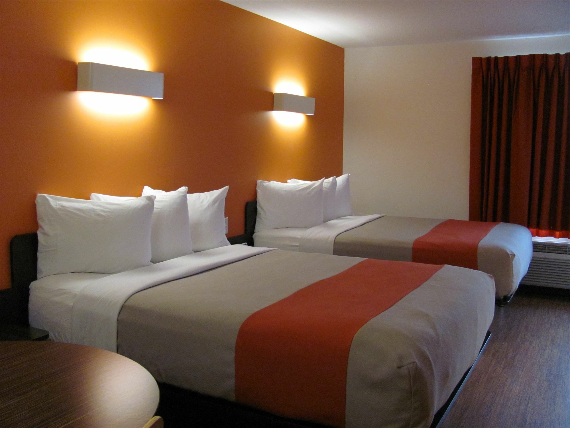 Motel 6 艾尔德里 外观 照片